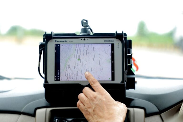Top 5 GPS Trackers with Fall Detection: Ensuring Senior Safety