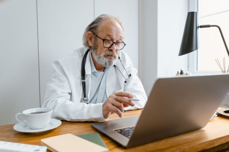 Empowering Independence: How Telehealth is Revolutionizing Senior Wellness