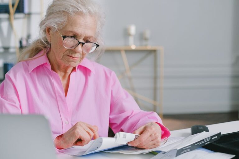 The Complete Medicare Enrollment Guide: Navigating the System with Confidence
